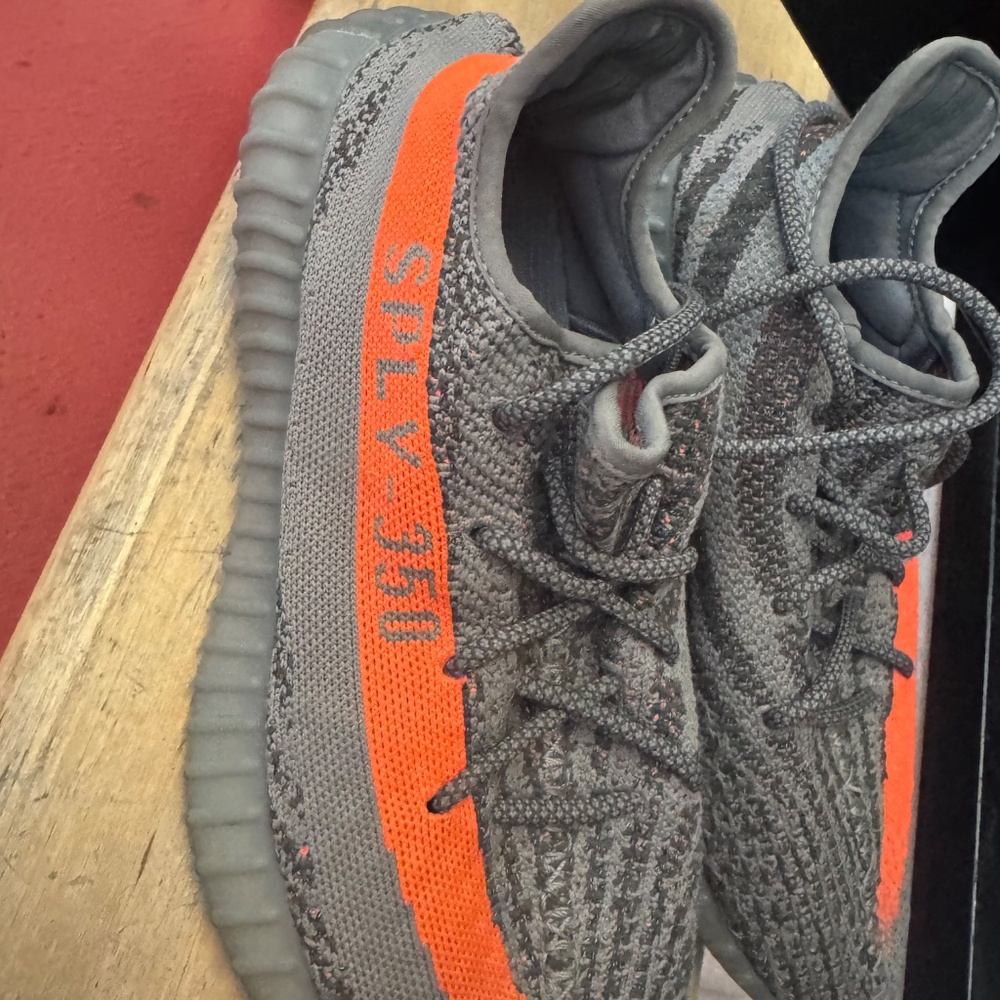 Yeezys 350 - Picture 2 of 4